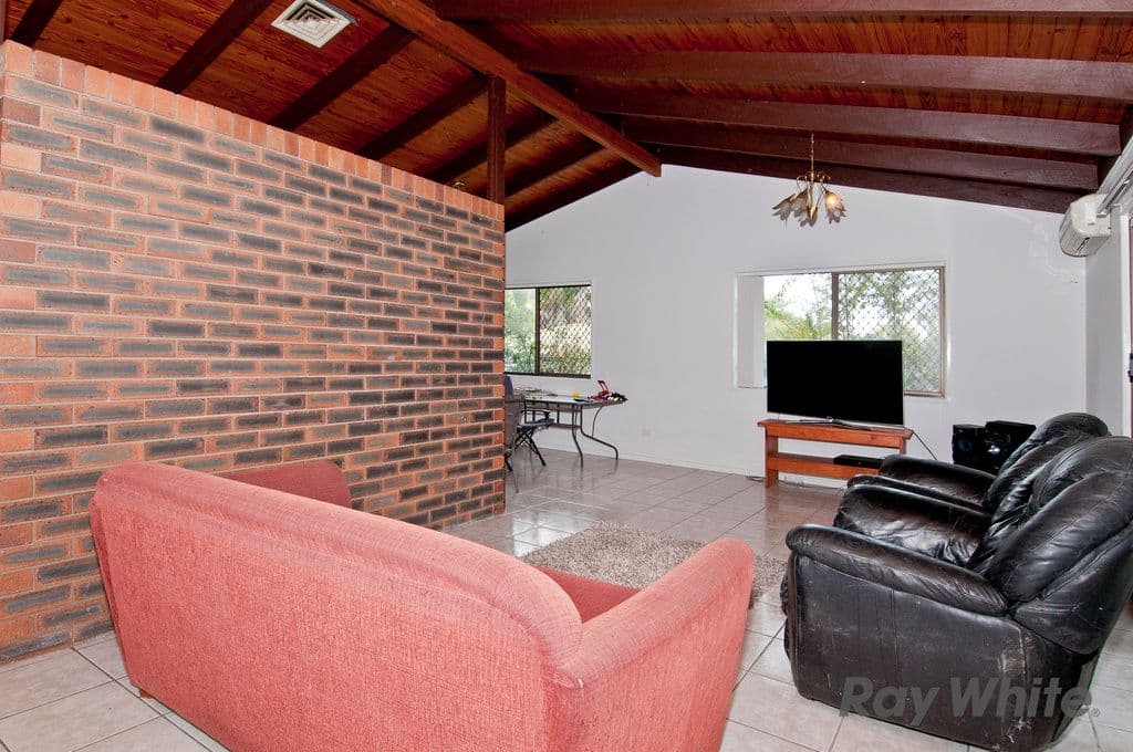 21 Clonmel Street, Regents Park QLD 4118, Regents Park - Thumbnail 3