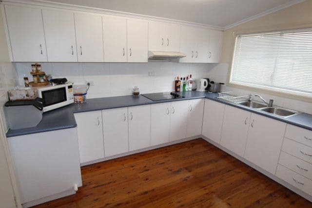 18 Walter Street, CHARLEVILLE QLD 4470, Charleville - Thumbnail 2