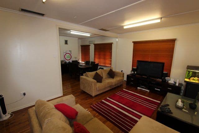 18 Walter Street, CHARLEVILLE QLD 4470, Charleville - Thumbnail 3