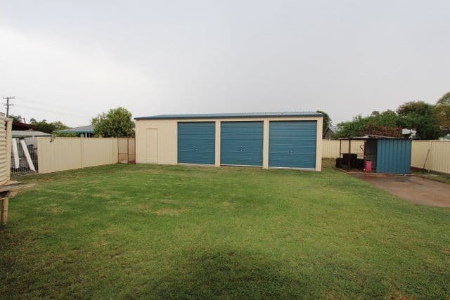 18 Walter Street, CHARLEVILLE QLD 4470, Charleville - Thumbnail 4