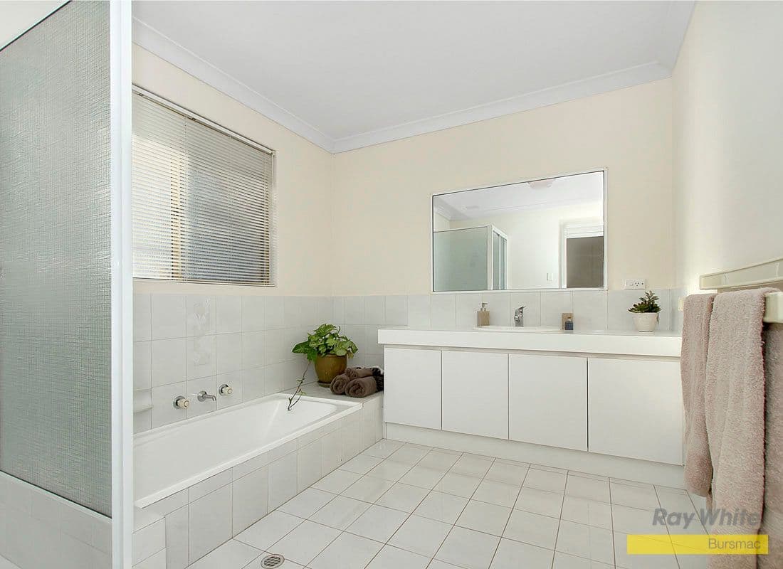 320 Summerlakes Parade, BALLAJURA WA 6066, Ballajura - Thumbnail 6
