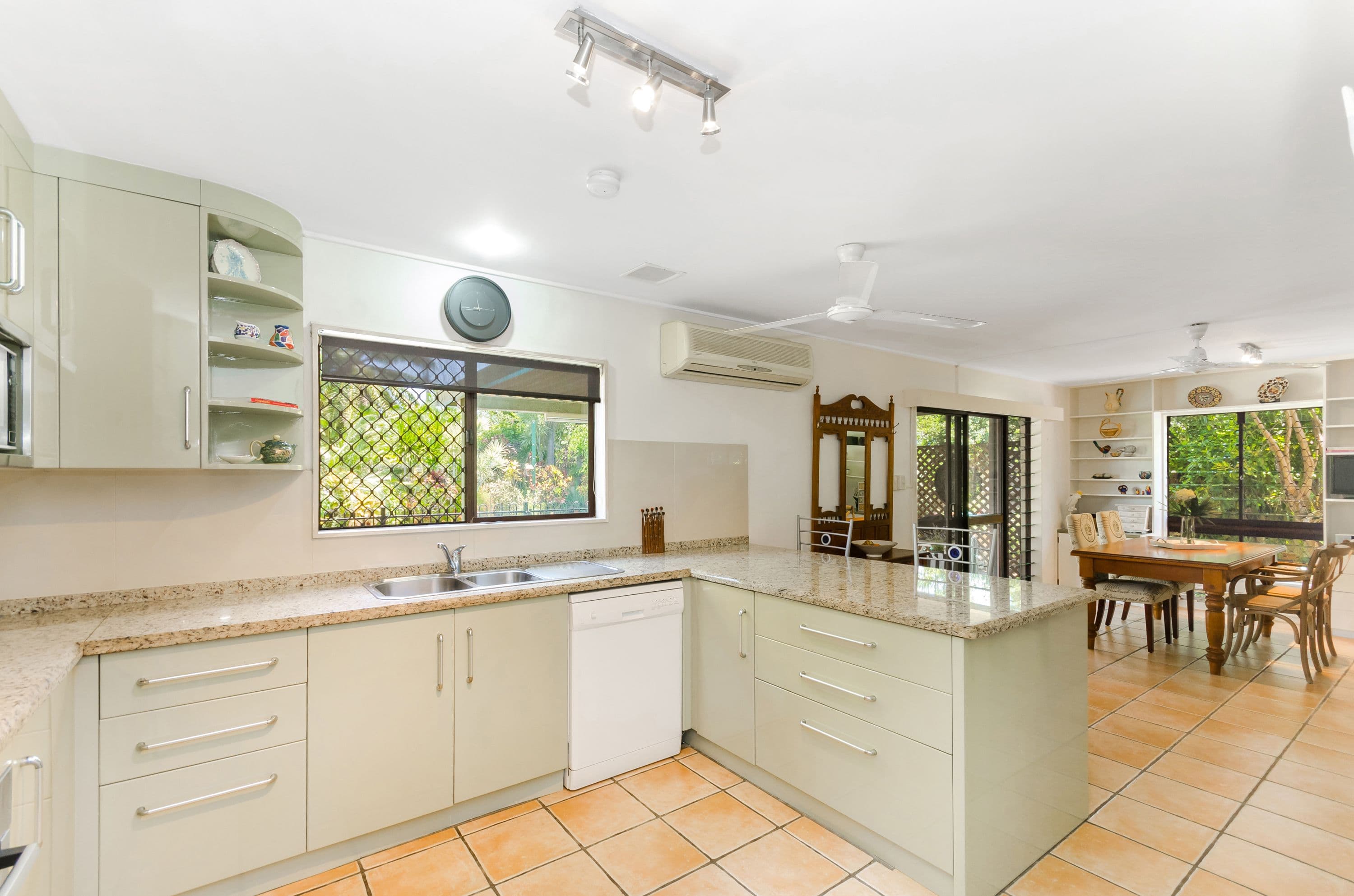 4 Haughton Street, Mundingburra QLD 4812, Mundingburra - Thumbnail 4