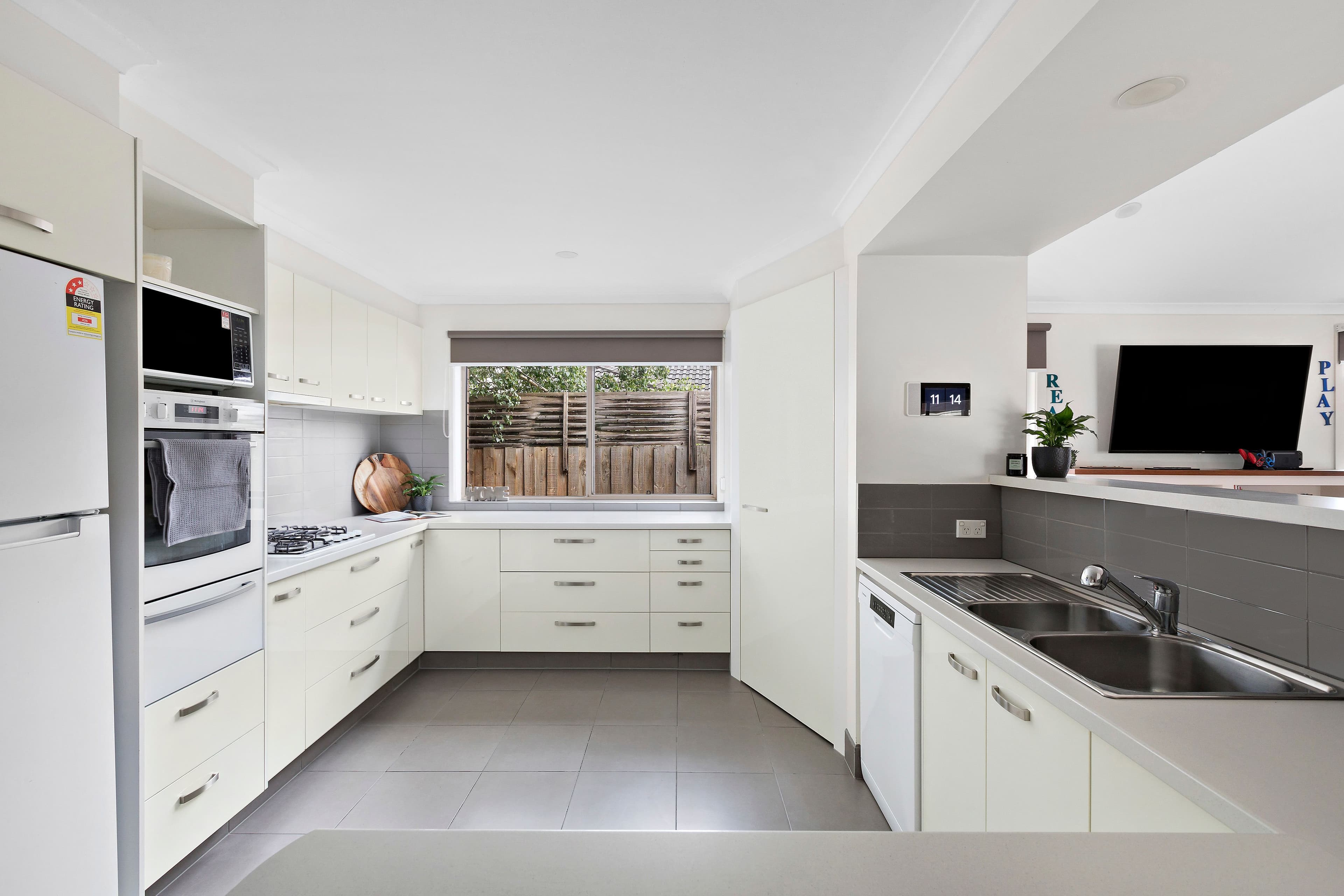 2 Nesbit Court, Frankston VIC 3199, Frankston - Thumbnail 3