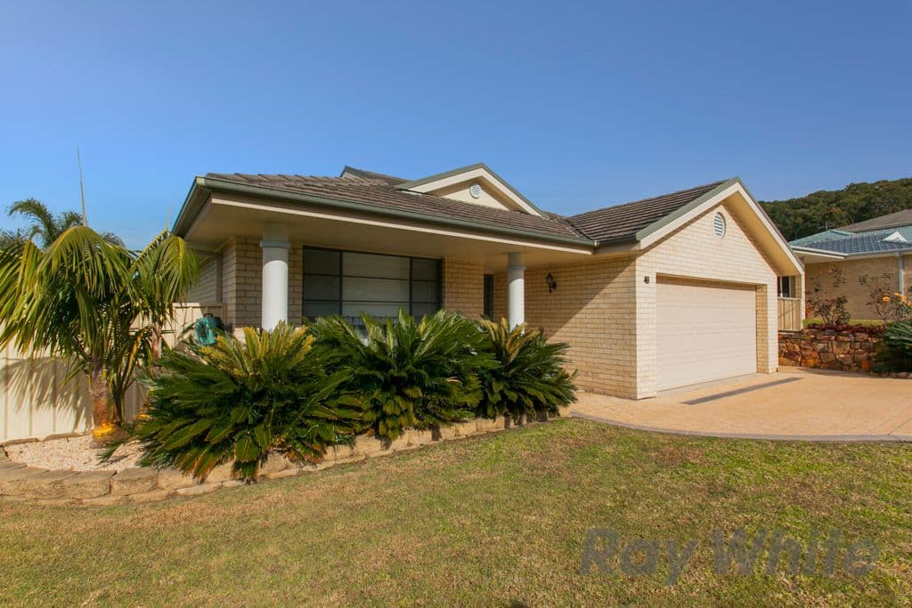 49 Green Point Drive, BELMONT NSW 2280, Belmont - Image 1