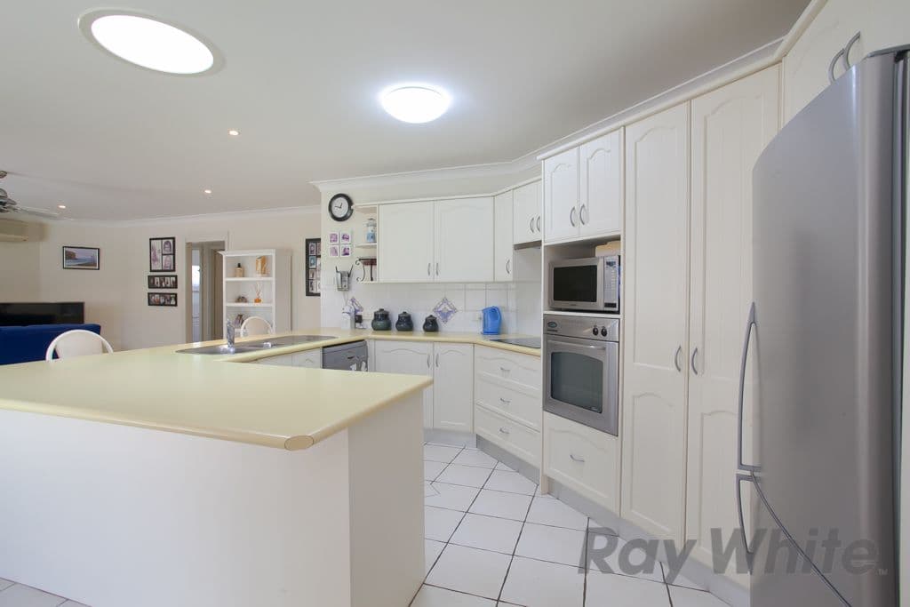 49 Green Point Drive, BELMONT NSW 2280, Belmont - Thumbnail 3