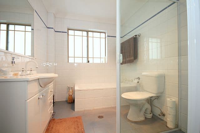 57 Bellevue Avenue, GEORGES HALL NSW 2198, Georges Hall - Thumbnail 8