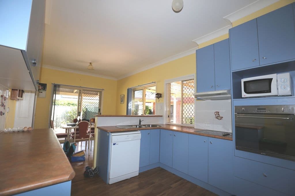 30 Dyson Drive, DARLING HEIGHTS QLD 4350, Darling Heights - Thumbnail 2