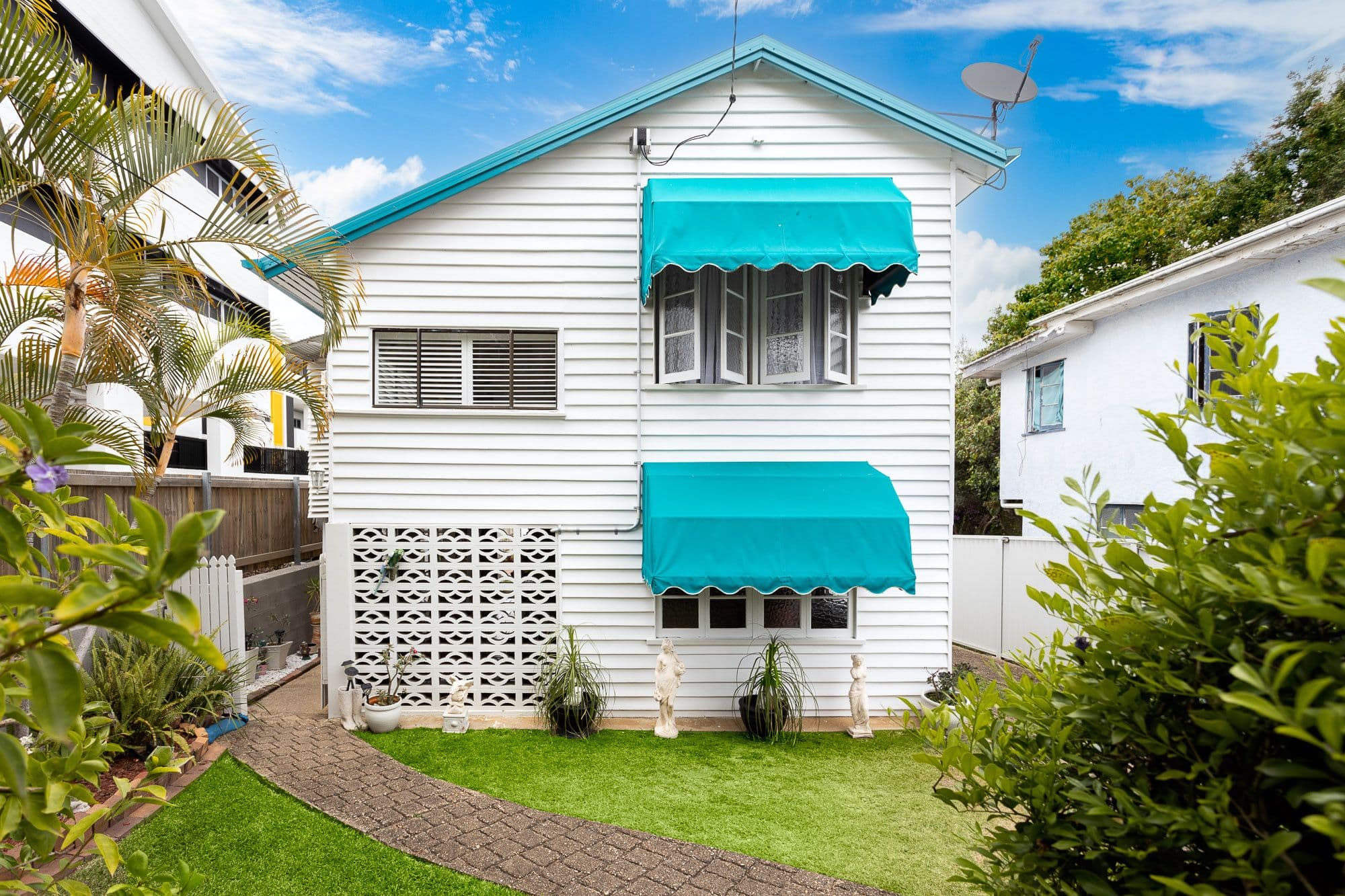 17 ALFRED Street, Woody Point QLD 4019, Woody Point - Thumbnail 2