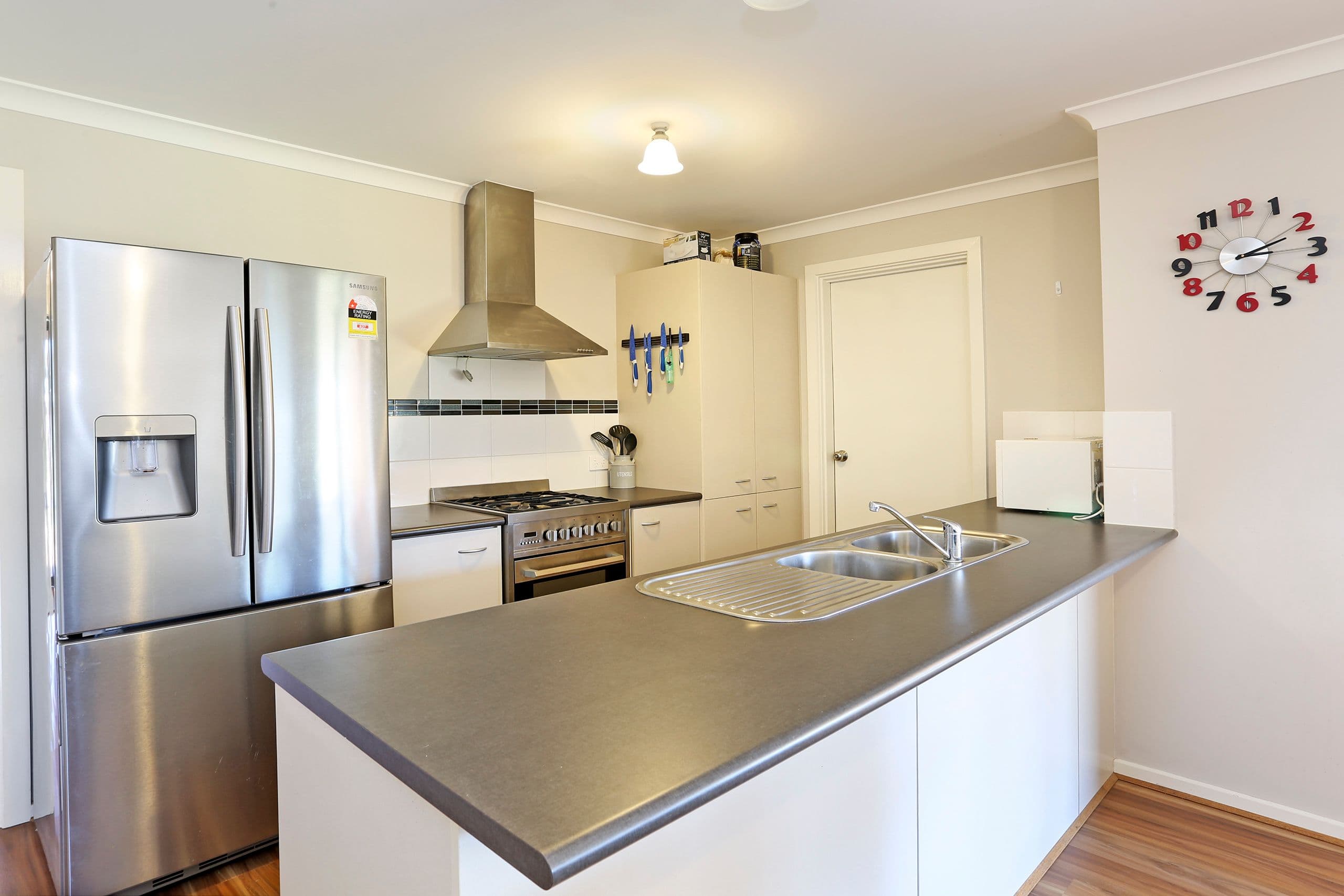 142 Canterbury Road West, Lara VIC 3212, Lara - Thumbnail 3