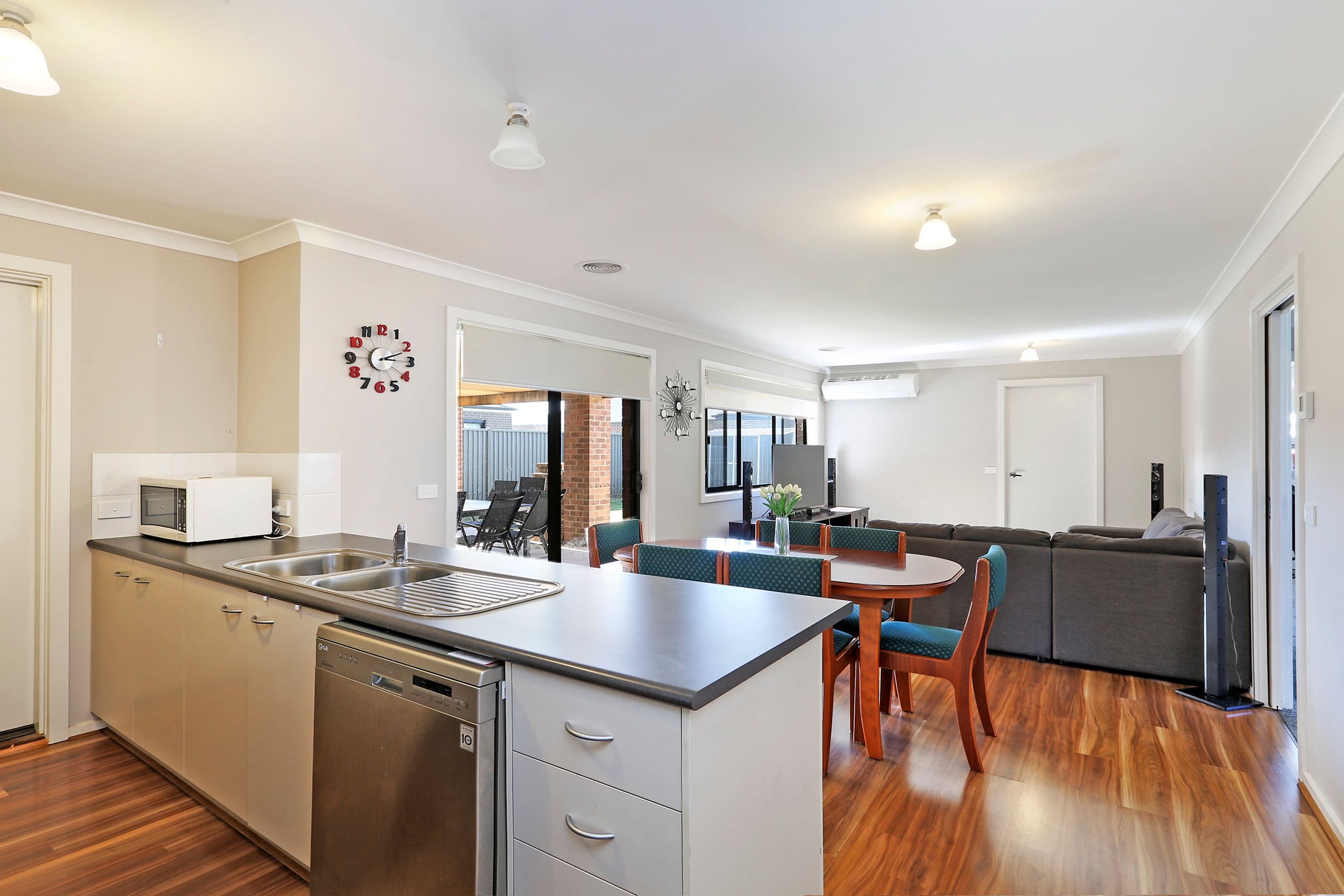 142 Canterbury Road West, Lara VIC 3212, Lara - Thumbnail 4