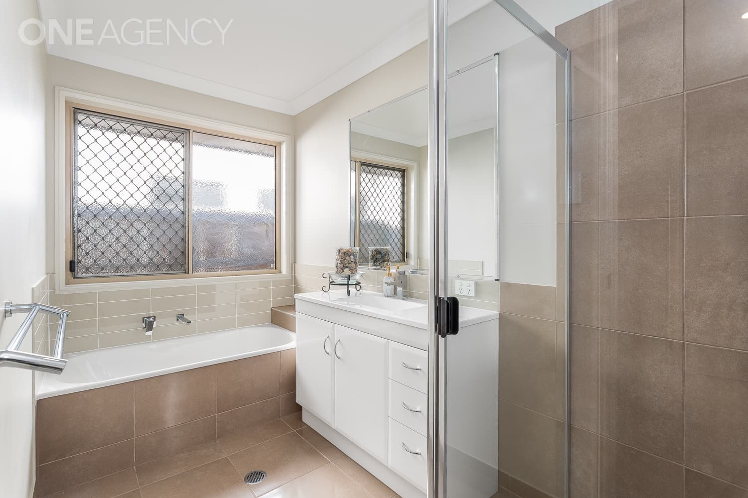 14 Mapleton Drive, North Lakes, North Lakes - Thumbnail 7