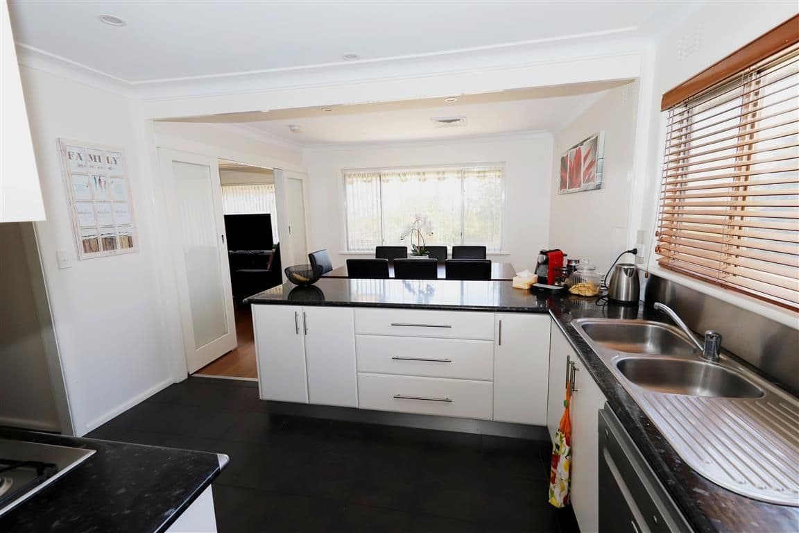 34 Clarke Street, Tumut - Thumbnail 2