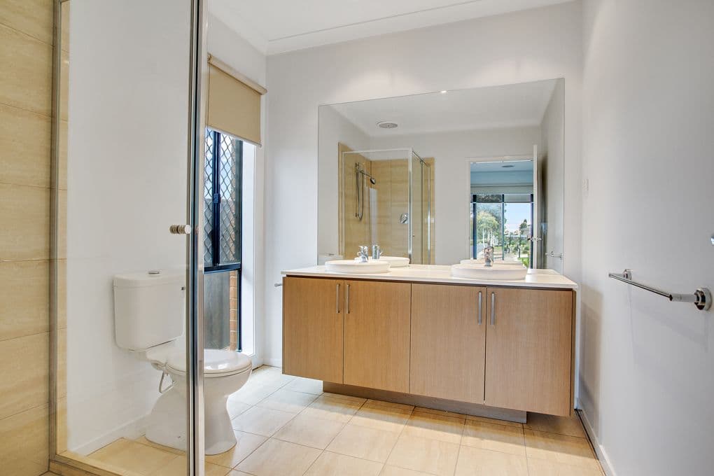 29 Burton Avenue, Kyneton, Kyneton - Thumbnail 5