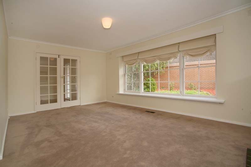 76 Glen Tower Drive, GLEN WAVERLEY VIC 3150, Glen Waverley - Thumbnail 2