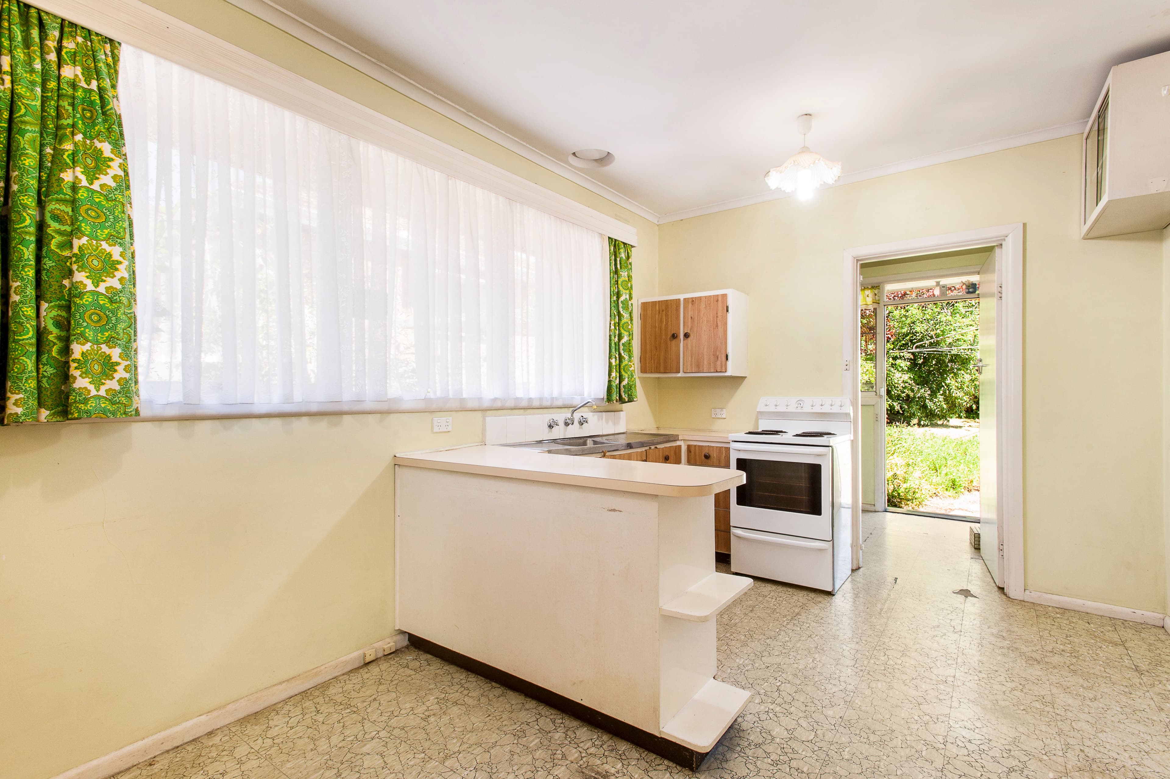 18 Greendale Road, Doncaster East VIC 3109, Doncaster East - Thumbnail 3