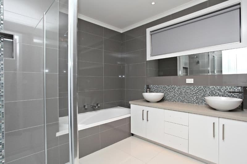 128 Kings Road, ST ALBANS VIC 3021, St Albans - Thumbnail 2