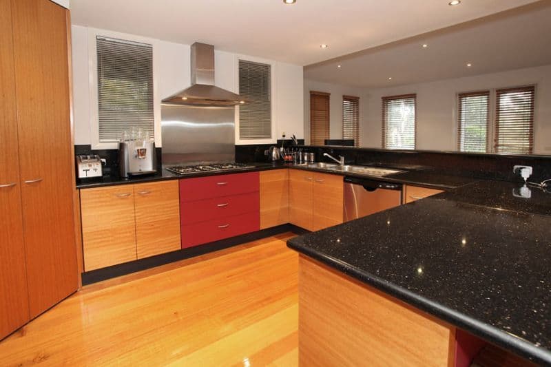 112 Herriotts Boulevard, GLEN WAVERLEY VIC 3150, Glen Waverley - Thumbnail 2