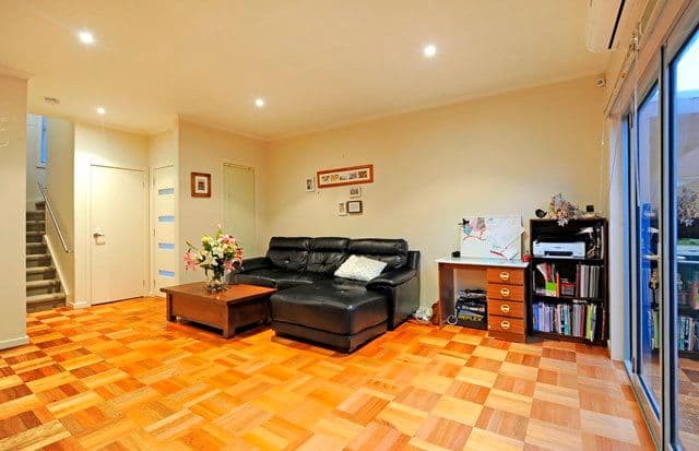 80 Orrong Avenue, RESERVOIR VIC 3073, Reservoir - Thumbnail 4