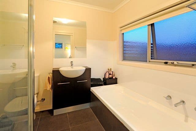 80 Orrong Avenue, RESERVOIR VIC 3073, Reservoir - Thumbnail 6