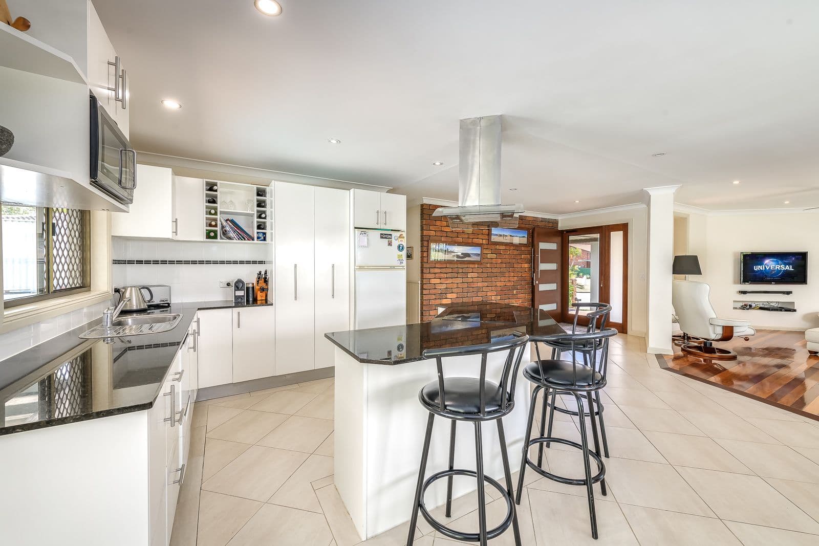 126 Columbus Drive, Hollywell QLD 4216, Hollywell - Thumbnail 4