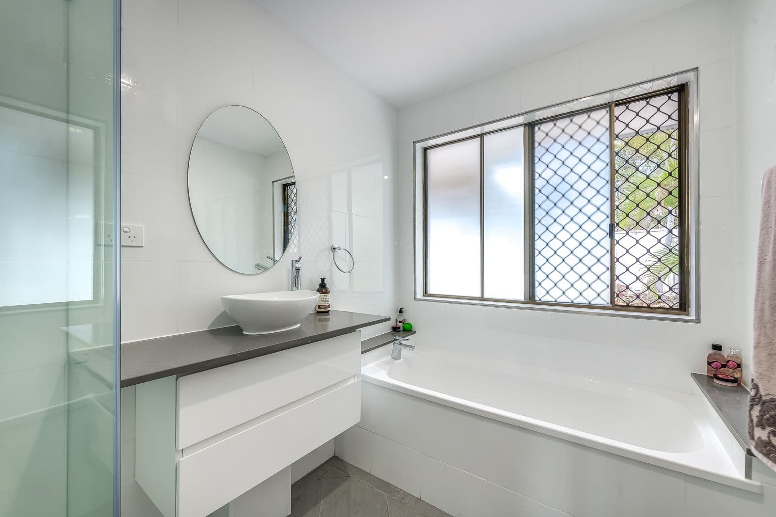 126 Columbus Drive, Hollywell QLD 4216, Hollywell - Thumbnail 8