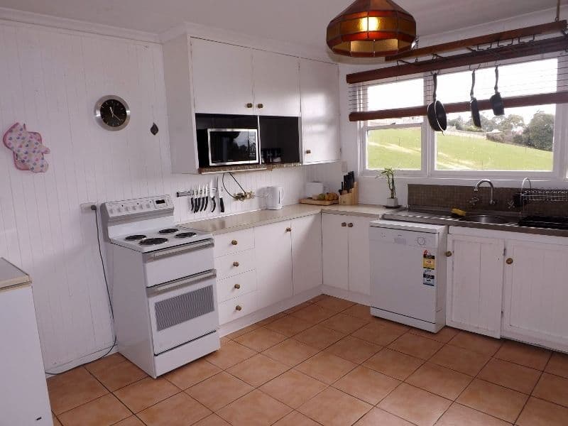 21 Cherry Street, Hillcrest TAS 7320, Hillcrest - Thumbnail 4