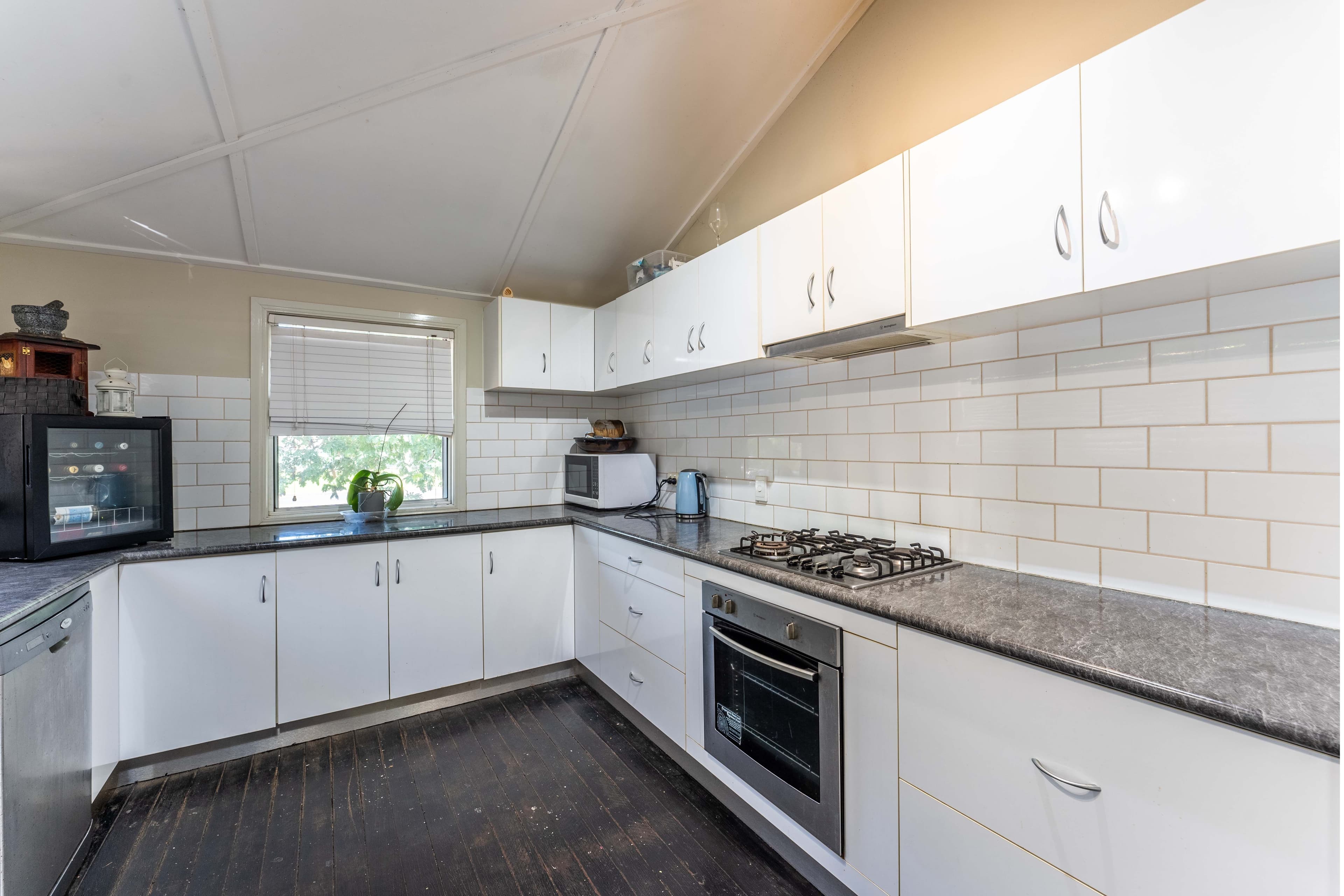 13 White Street, Emerald QLD 4720, Emerald - Thumbnail 5