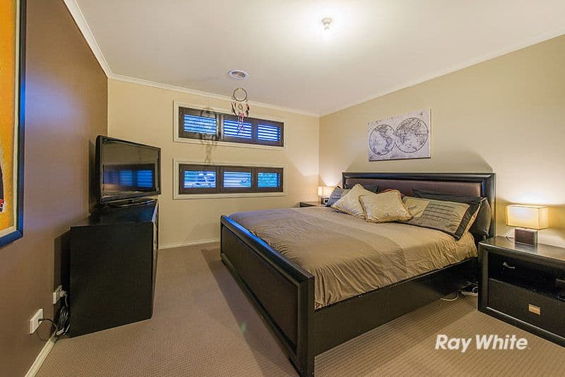 36 Flash Dan Drive, Cranbourne East VIC 3977, Cranbourne East - Thumbnail 2