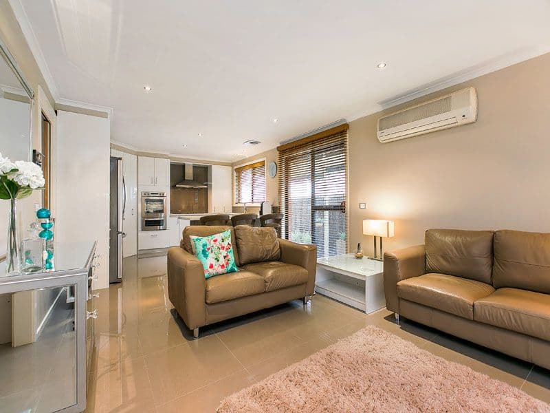 2 Wyndarra Crescent, DINGLEY VILLAGE VIC 3172, Dingley Village - Thumbnail 4