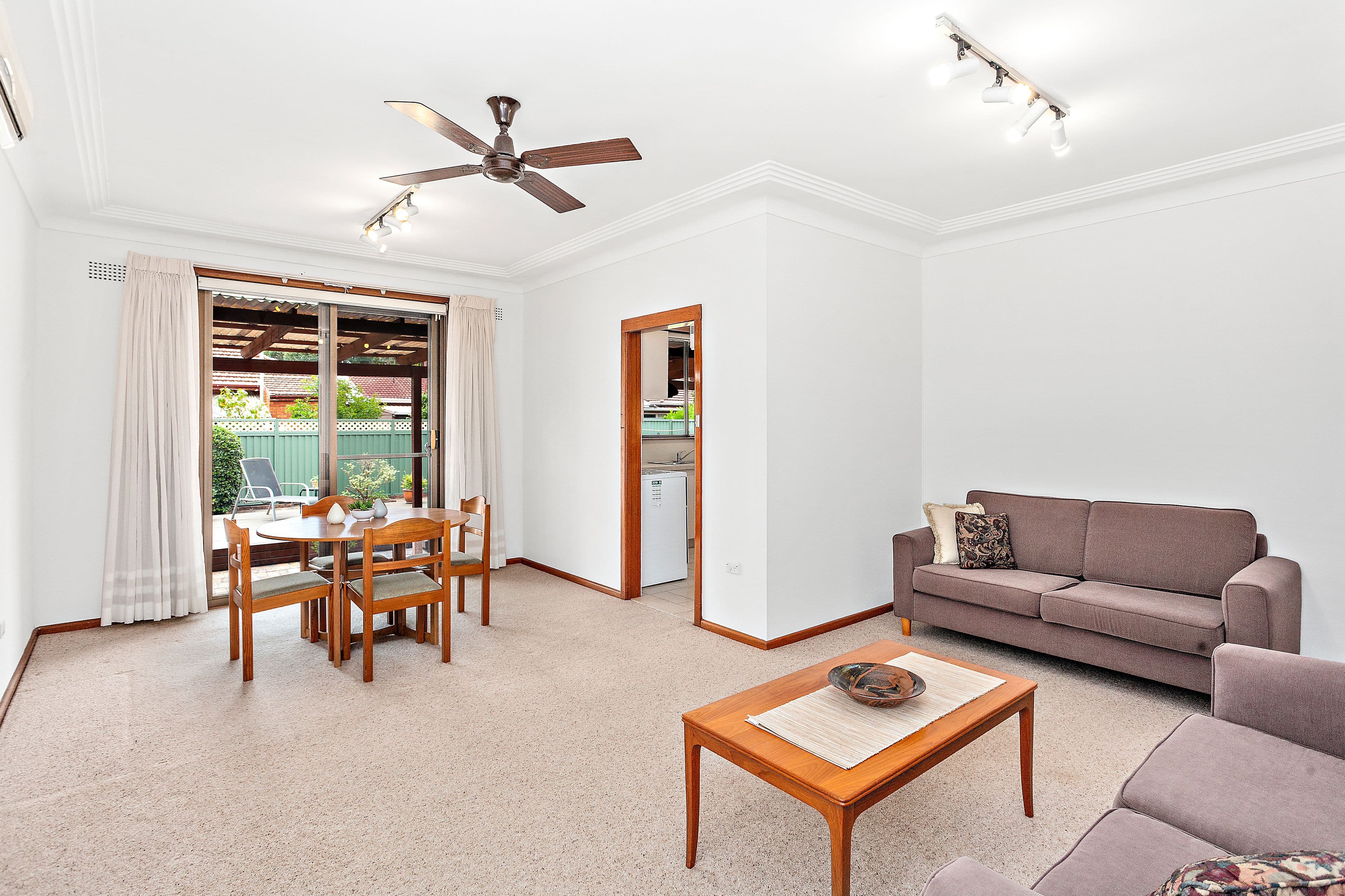 28 Moorefield Avenue, Kogarah - Thumbnail 3