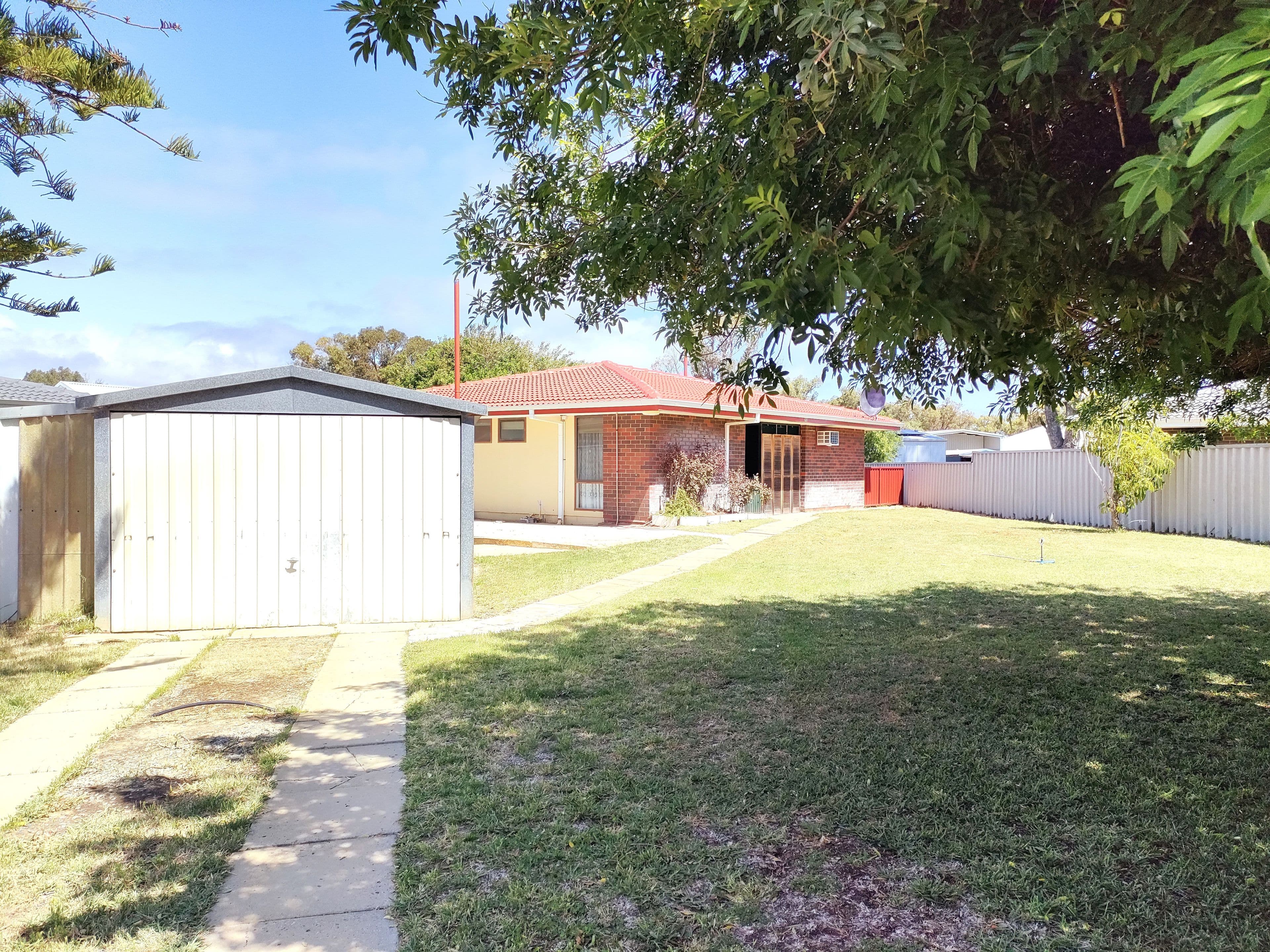6 Bell Court, Leeman WA 6514, Leeman - Thumbnail 2