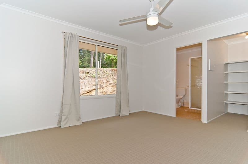 27 Panorama Drive, ROSEMOUNT QLD 4560, Rosemount - Thumbnail 6