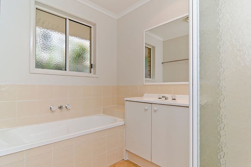27 Panorama Drive, ROSEMOUNT QLD 4560, Rosemount - Thumbnail 8