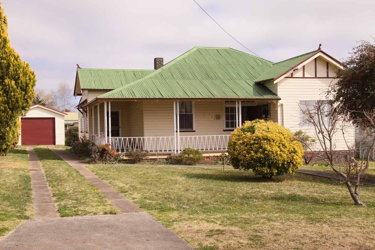 118 Macquarie, GLEN INNES NSW 2370, Glen Innes - Image 1