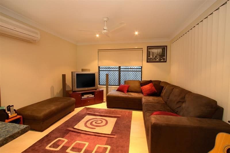 8 Surrey Close, BALD HILLS QLD 4036, Bald Hills - Thumbnail 3