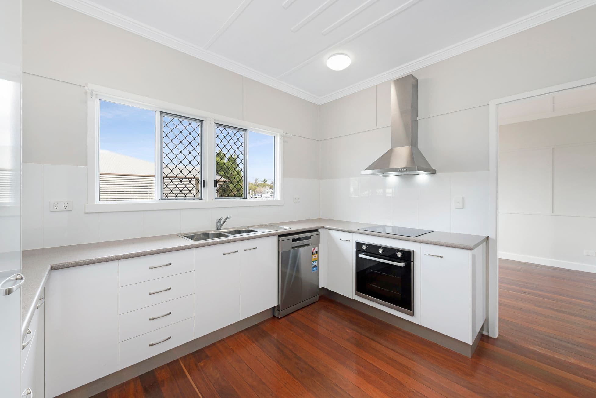 92 Electra Street, Bundaberg West QLD 4670, Bundaberg West - Thumbnail 2