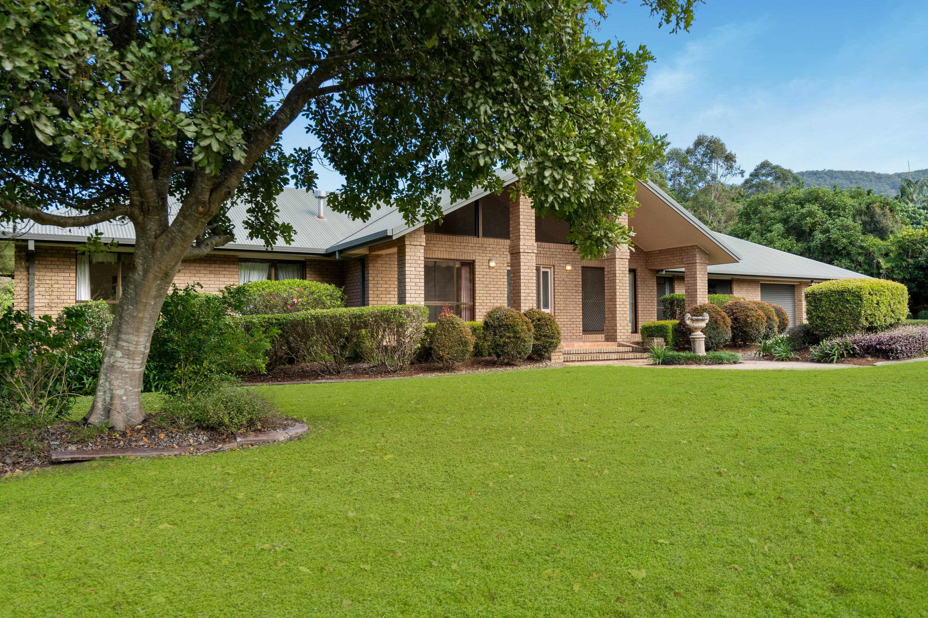 61 Midwood Court, Samford Valley QLD 4520, Samford Valley - Thumbnail 2