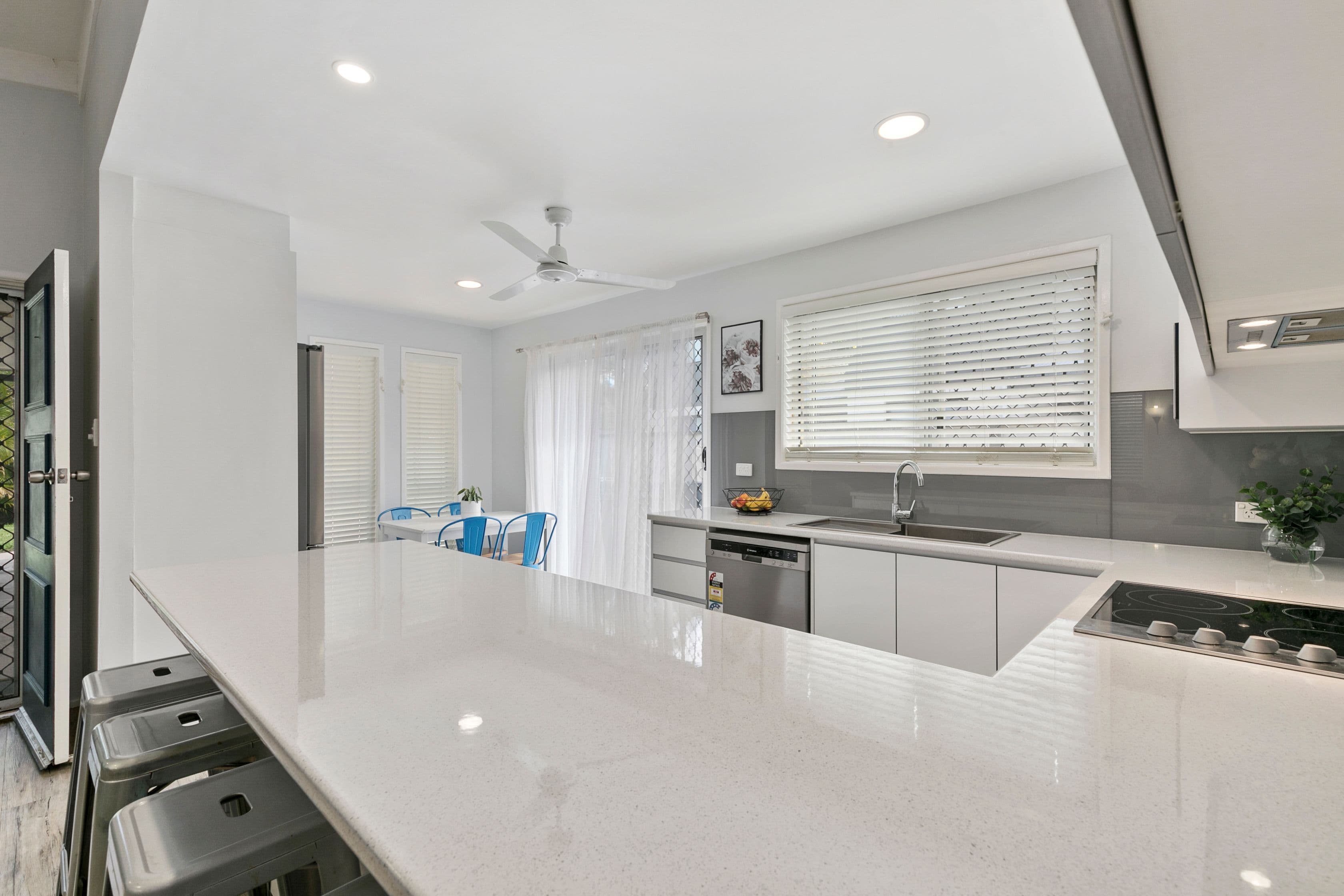 97 Railway Parade, Thorneside QLD 4158, Thorneside - Thumbnail 2