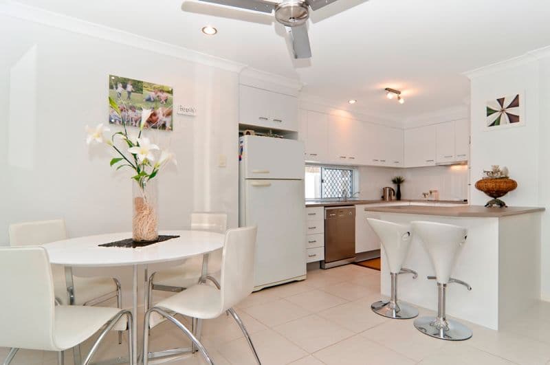 10 Huntley Place, CALOUNDRA WEST QLD 4551, Caloundra West - Thumbnail 3