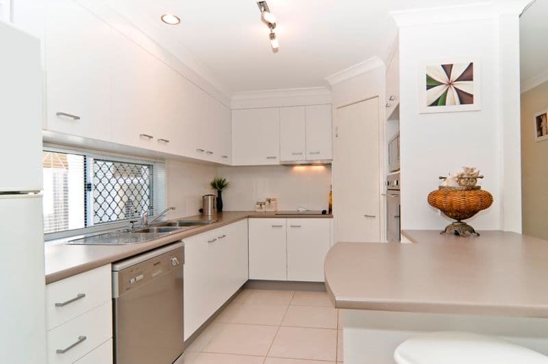 10 Huntley Place, CALOUNDRA WEST QLD 4551, Caloundra West - Thumbnail 4