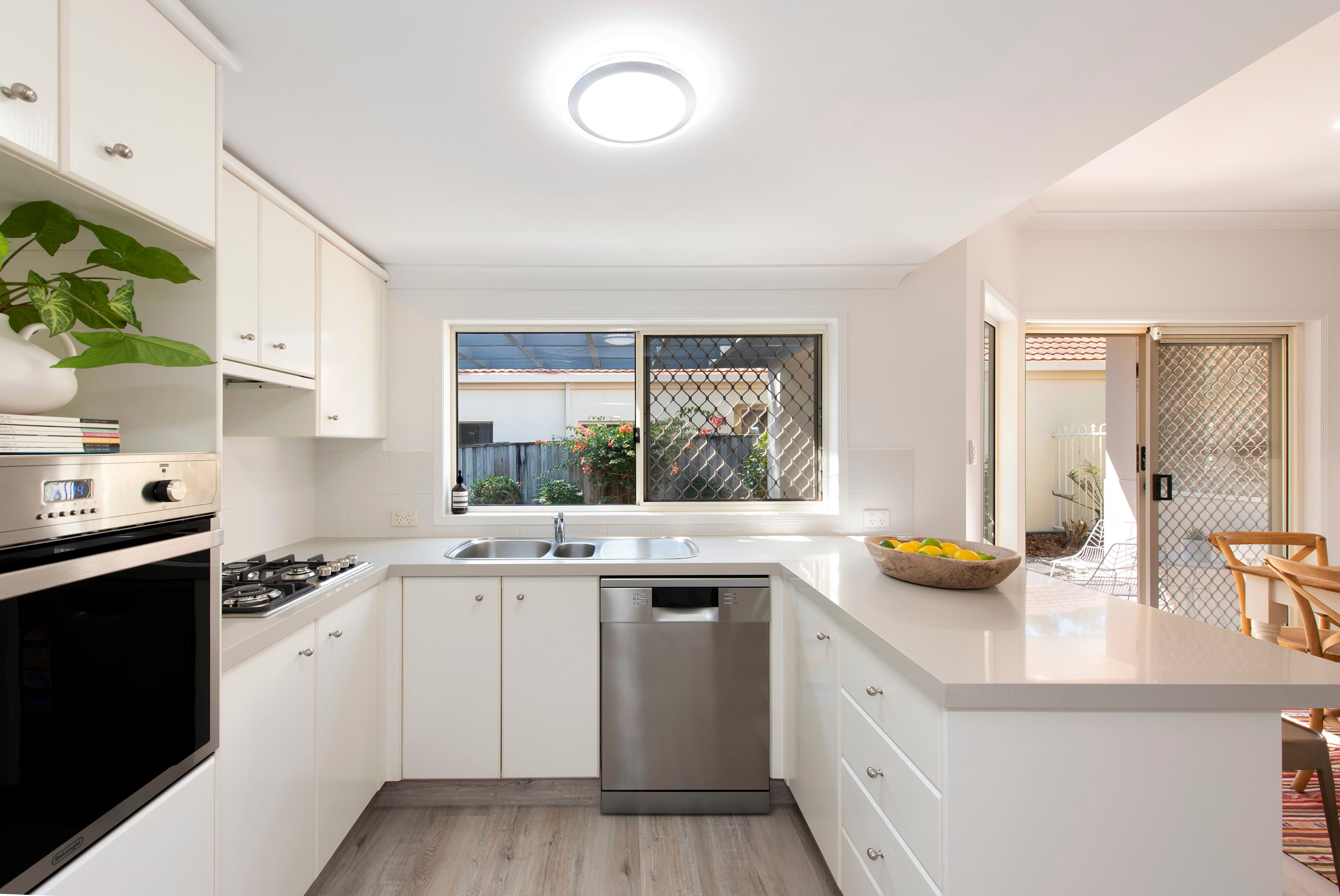 10 Flame Tree Crescent, Carindale QLD 4152, Carindale - Thumbnail 4