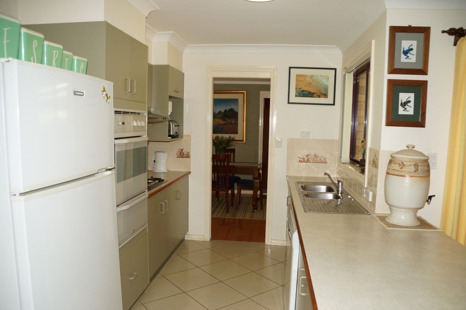 12 Jacqueline Drive, Dubbo - Thumbnail 2