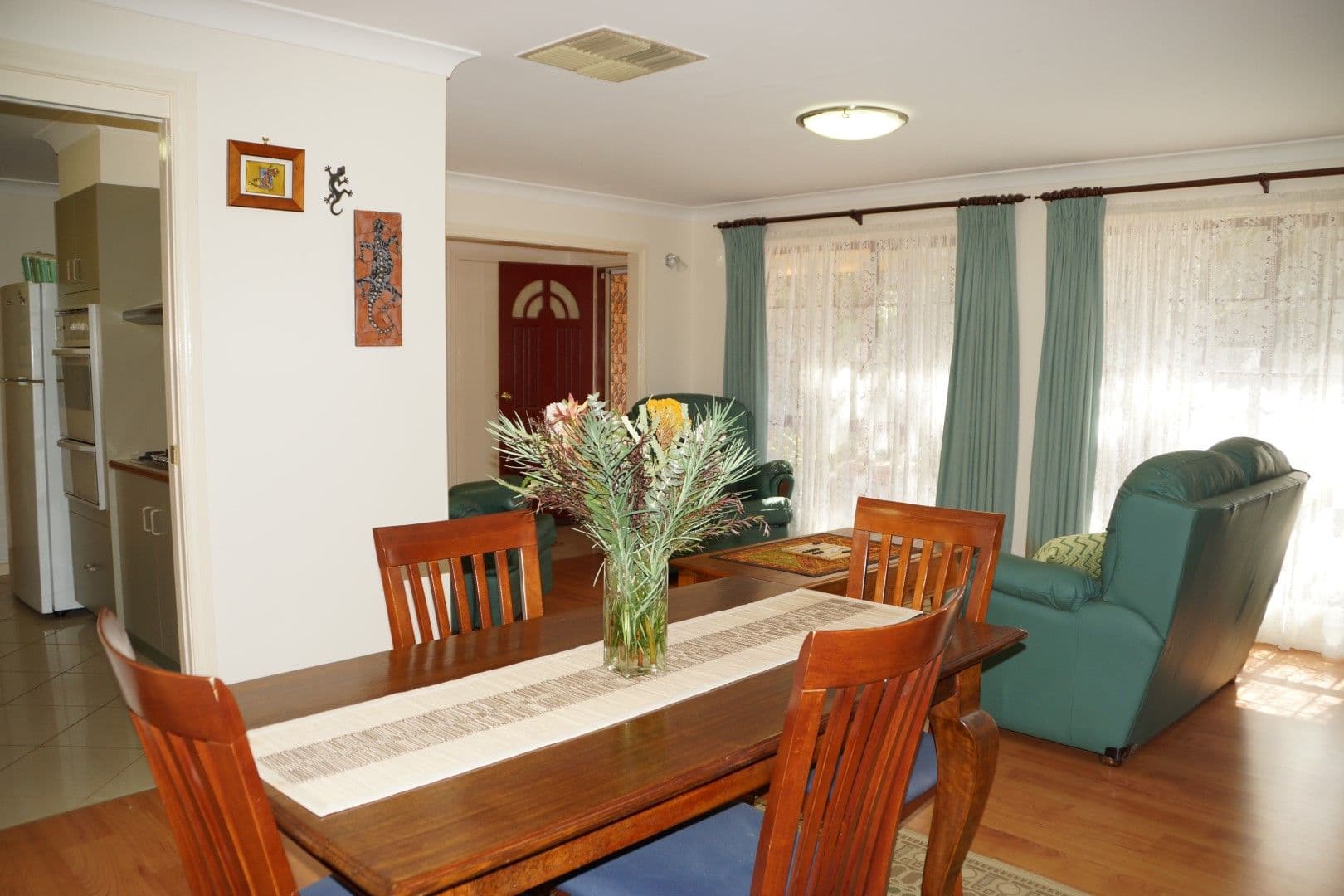 12 Jacqueline Drive, Dubbo - Thumbnail 3
