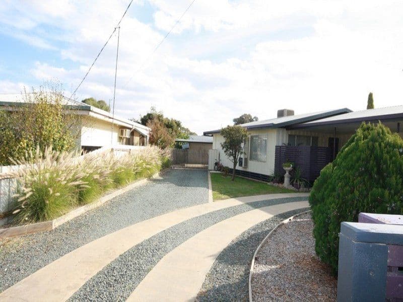 18 Baynes Street, ROCHESTER VIC 3561, Rochester - Thumbnail 2