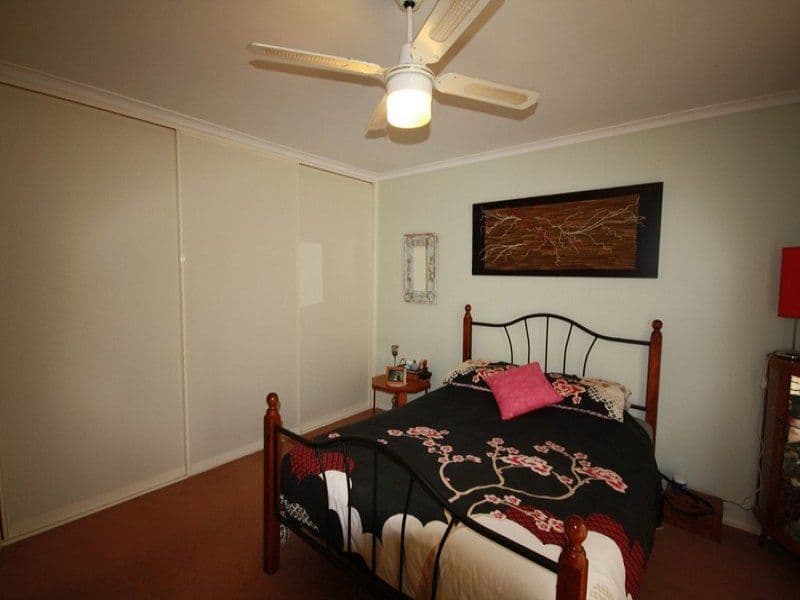 18 Baynes Street, ROCHESTER VIC 3561, Rochester - Thumbnail 4