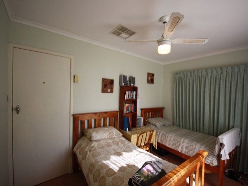 18 Baynes Street, ROCHESTER VIC 3561, Rochester - Thumbnail 8