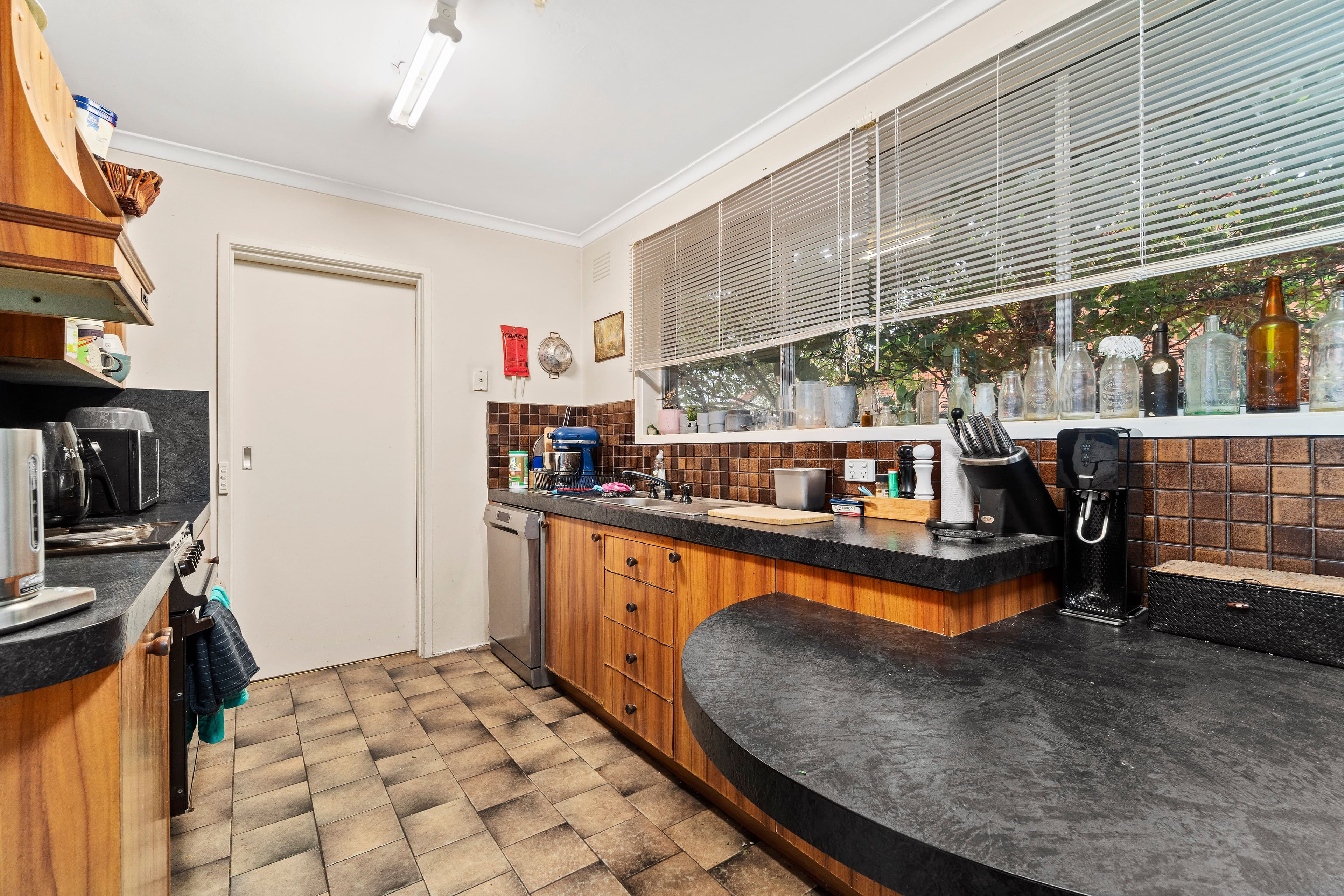 35 Michele Drive, Scoresby VIC 3179, Scoresby - Thumbnail 3