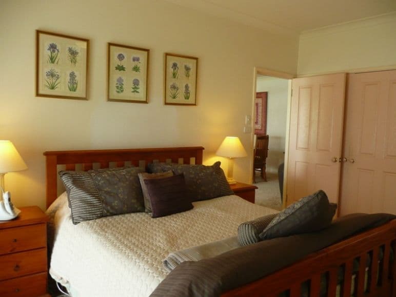 3  Boronia Street, BOLTON POINT NSW 2283, Bolton Point - Thumbnail 4