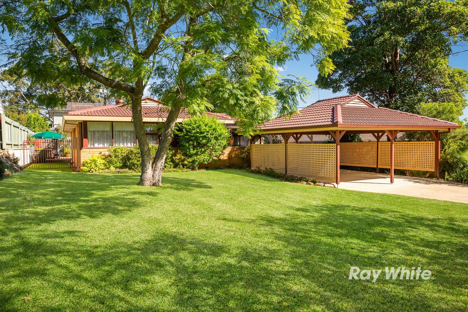 4 Roseneath Place, Baulkham Hills - Image 1
