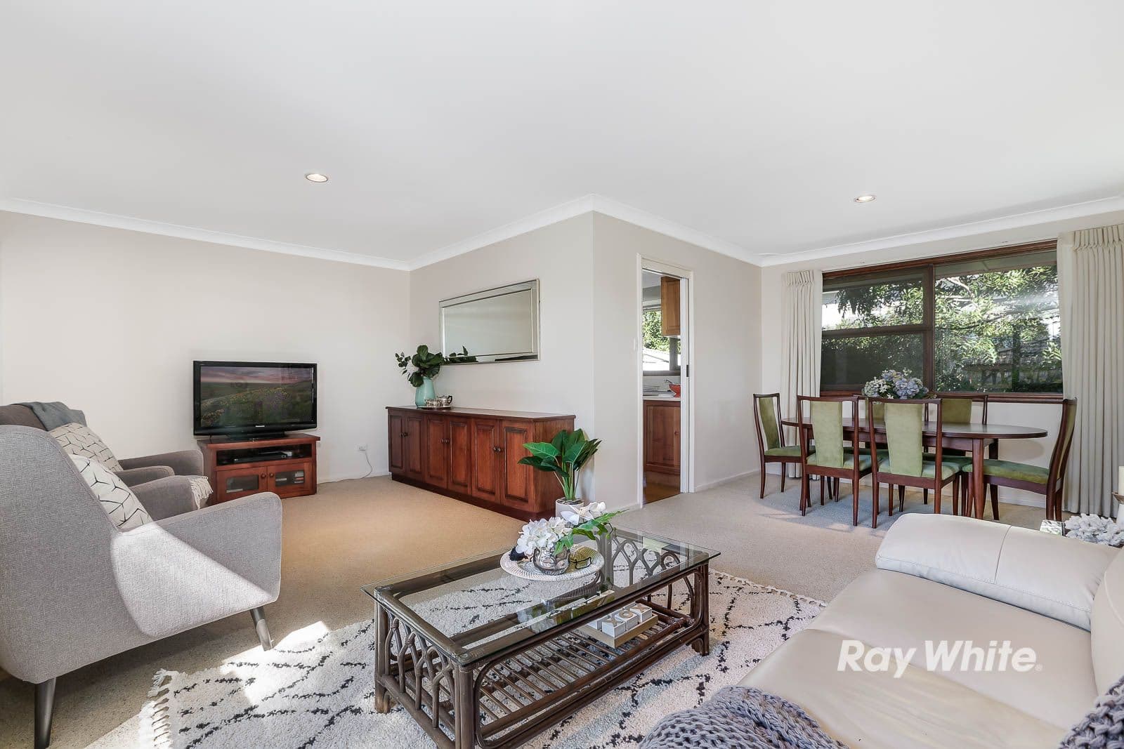 4 Roseneath Place, Baulkham Hills - Thumbnail 3